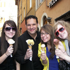 Explorica Tour Director Eating Gelato with Students in Italy
